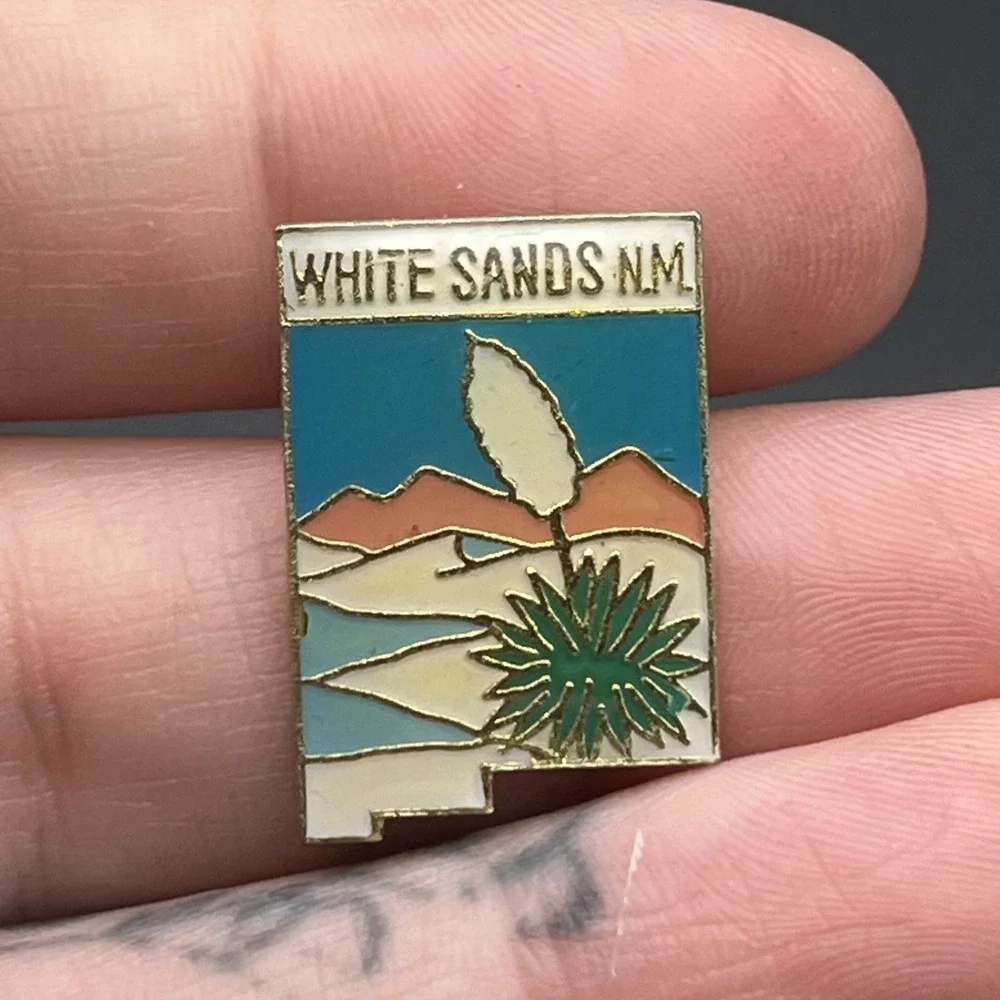 White‎ Sands New Mexico Lapel Hat Pin